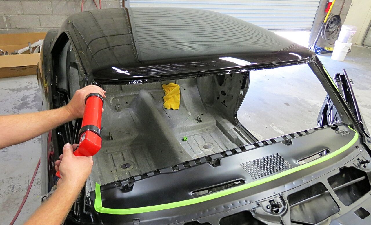 Сколько сохнет лобовое стекло после замены
